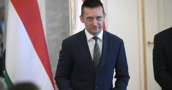 Völner-ügy: beismerés a pécsi egyetemen