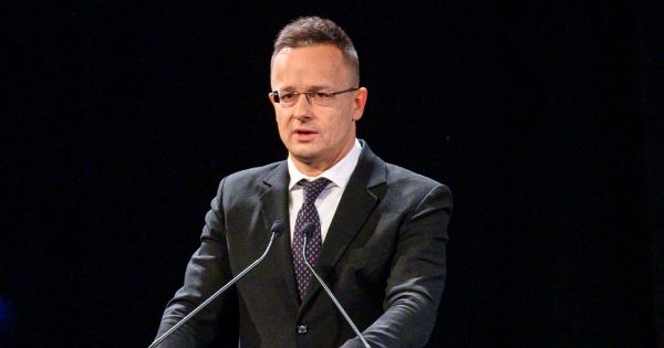 Szijjártó Péter rendkívüli bejelentést tesz