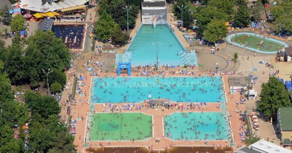 Végre nyit az ország legnagyobb termálstrandja