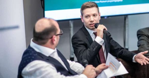 Yair Netanjahu: Orbán Viktor sem hajlandó letérdelni és meghajolni a globális „haladás” előtt