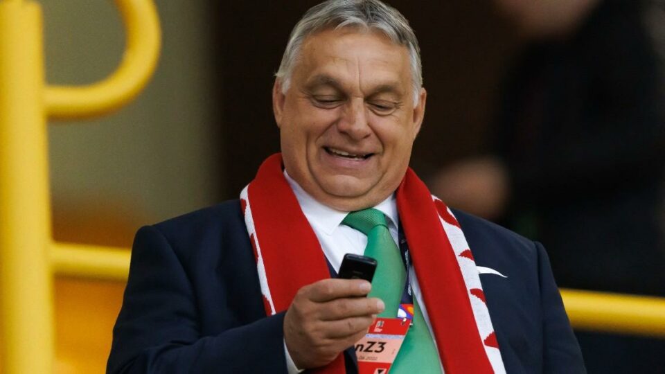 Lekapcsolják Orbán Viktor mobilján a netet