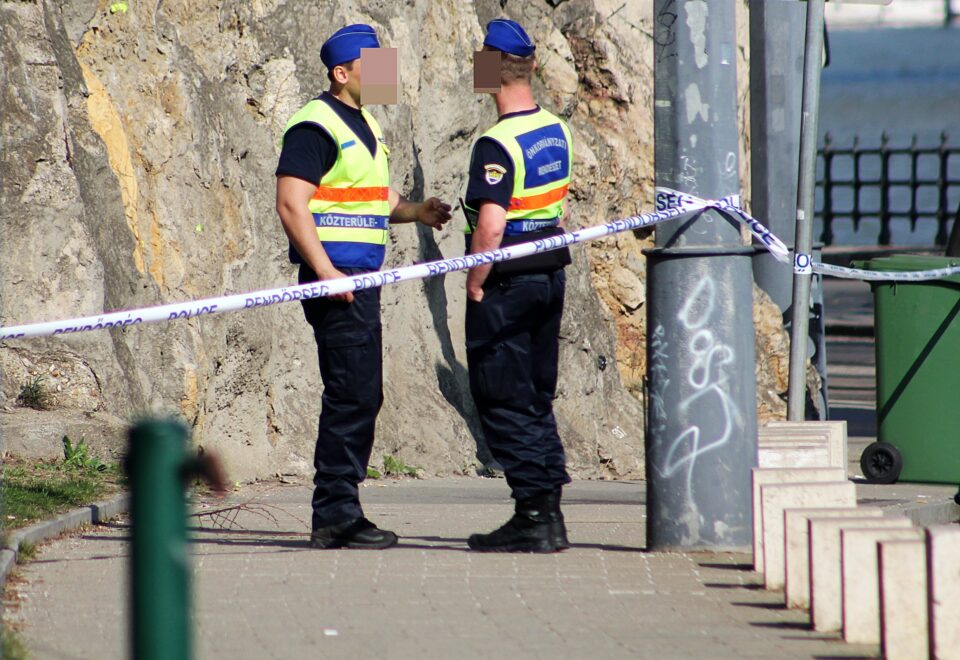 „Zsinórban 30 órákat töltöttünk szolgálatban, én nem erre a rendőrségre esküdtem fel”