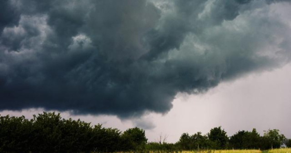 Országosan esővel, zivatarral érkezik a hidegfront