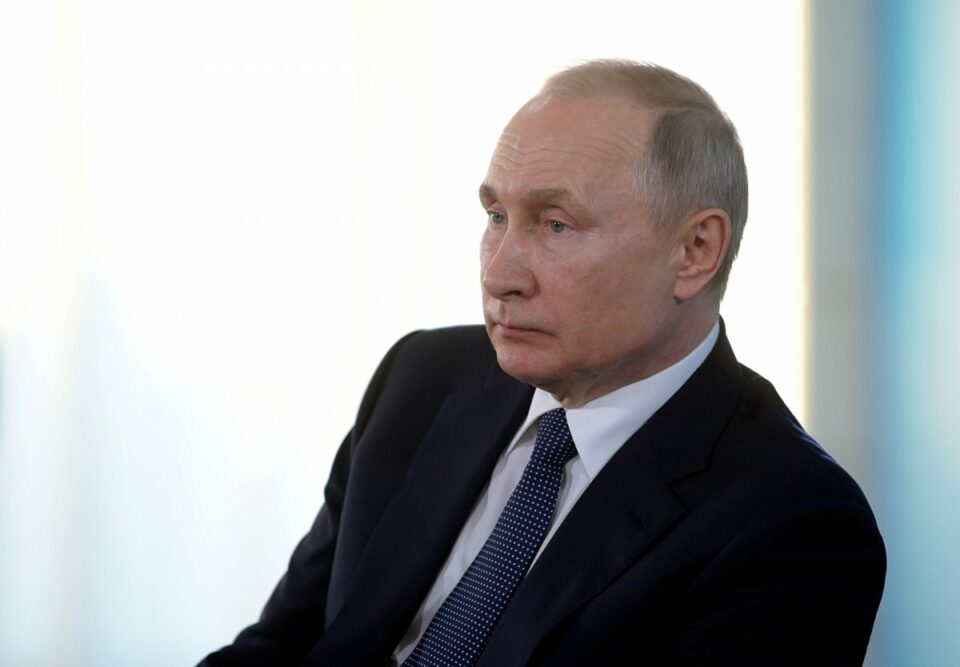 III. Károlynak üzent Vlagyimir Putyin