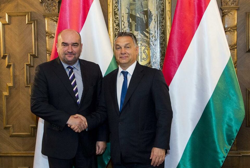 Orbán kéri a magyarokat
