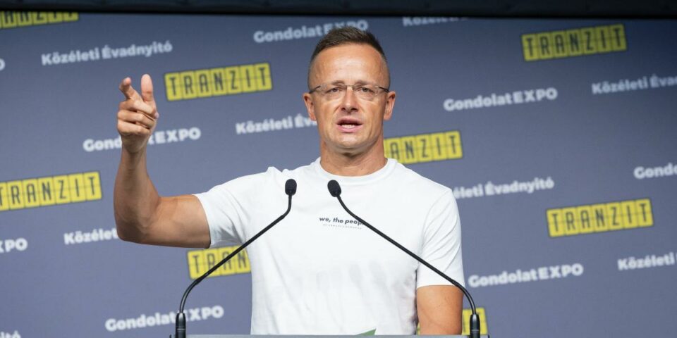 Szijjártó Péter kiakadt a Népszavára, megírtuk ugyanis, hogy az Orbán-kormány rekordáron vette a gázt