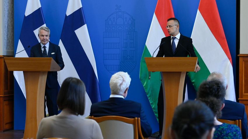Szijjártó Péter reagált Európai Parlament döntésére