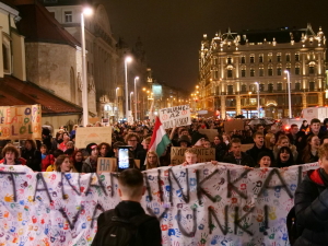„Ha beleállnak a diákokba, lehet, hogy olyan felháborodás lenne, amit ők sem akarnak”