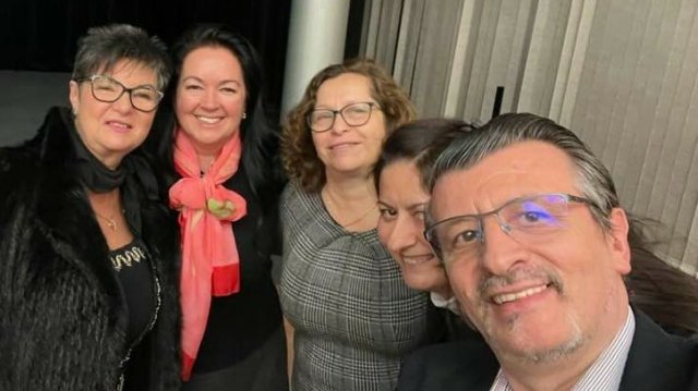 Fideszes rendezvényen fotózkodott a legtöbb pénzzel jutalmazott tankerületi vezető