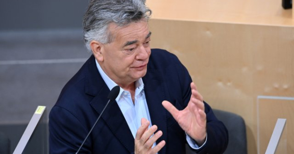 Osztrák alkancellár: Magyarországot ki kellene rúgni Schengenből a belügyminiszter logikája szerint