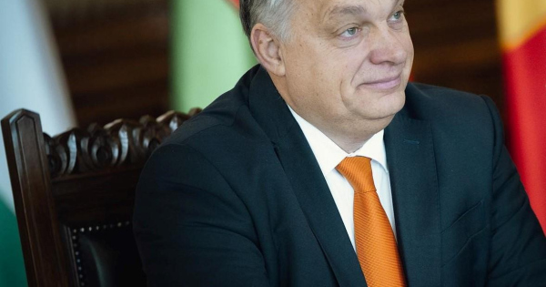 Orbán aláírta: felvesszük a  gigahitelt