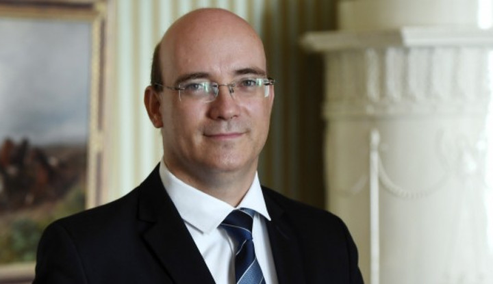 Felfedték kártyáikat Pintér Sándor államtitkárai: az egyik építkezik, a másik Csopakon pihenhet