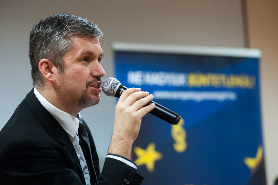 Hadházy Ákos: Egy egész balatoni hegyet vett meg egy volt fideszes államtitkár
