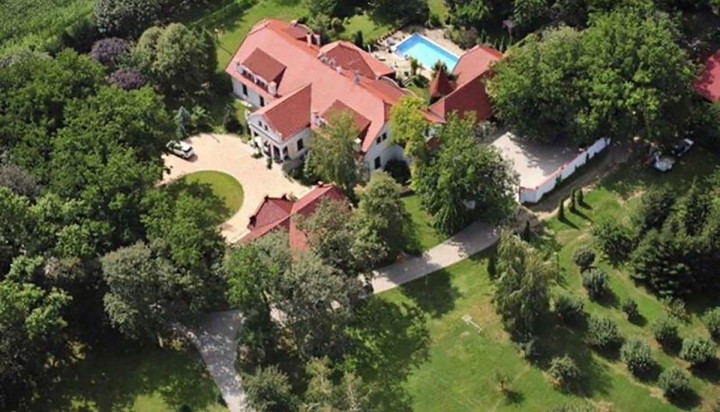 Lagzi Lajcsi kastélya már nincs eladósorban, újra kellett írni az eladó luxusingatlanok toplistáját