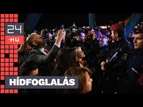 Meggondolta magát a rendőrsorfal? Kiszorításból visszavonulás a Szabadság hídon | 24.hu