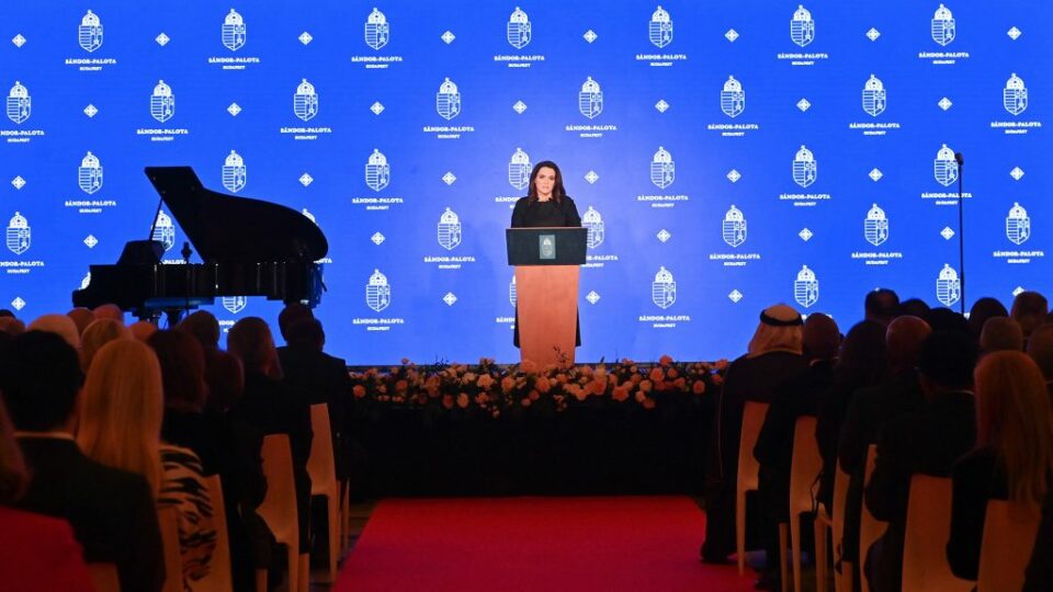 Élete végéig állami lakásban lakhat Farkas Bertalan: adósság miatt árverezték el a magyar űrhajós ingatlanait