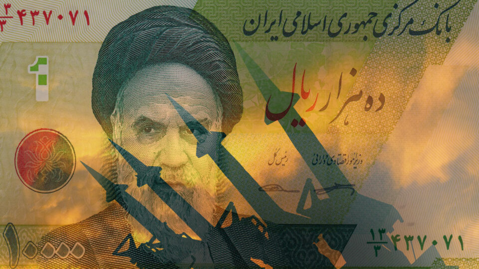 Legfélelmetesebb fegyveréhez nyúlt Irán: bevetették a Horramsár–4-est
