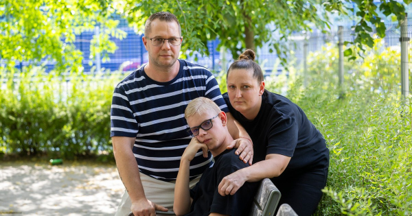 Súlyos váddal perelték be a debreceni klinikát a csodafiú szülei: a beleegyezésük nélkül műtötték meg Benit